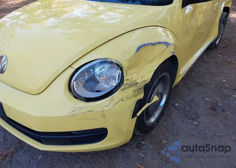 2012 Volkswagen Beetle 2.5L z USA, uszkodzony, nr VIN 3VWJP7AT7CM633384